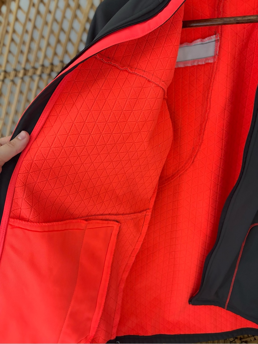 ASICS Cold Weather Running Jacket - Picture 4 of 4